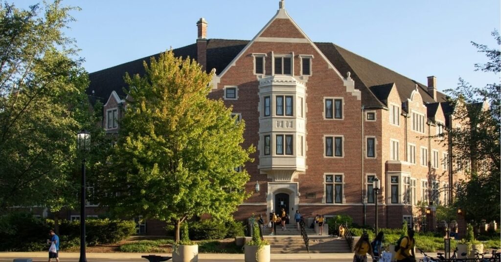 Best Business Summer Programs for High School Students USA Best Business Summer Programs for High School Students USA