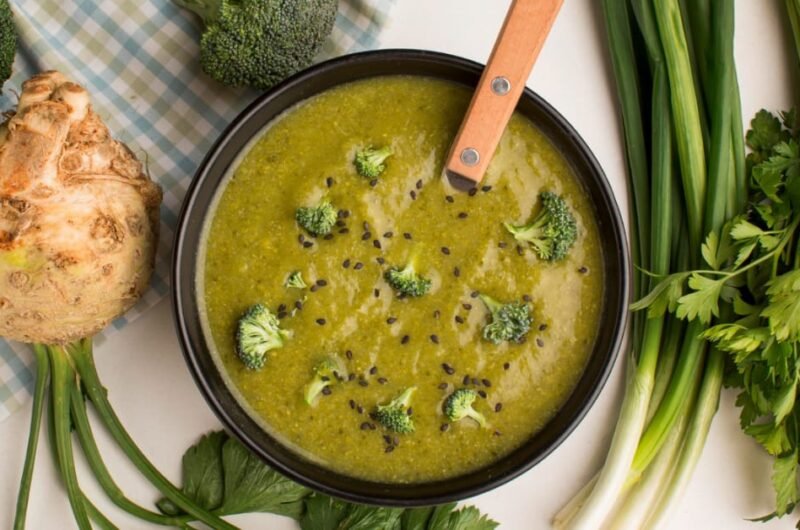 Green Sauce Recipe – Fresh, Zesty & Easy Homemade Sauce