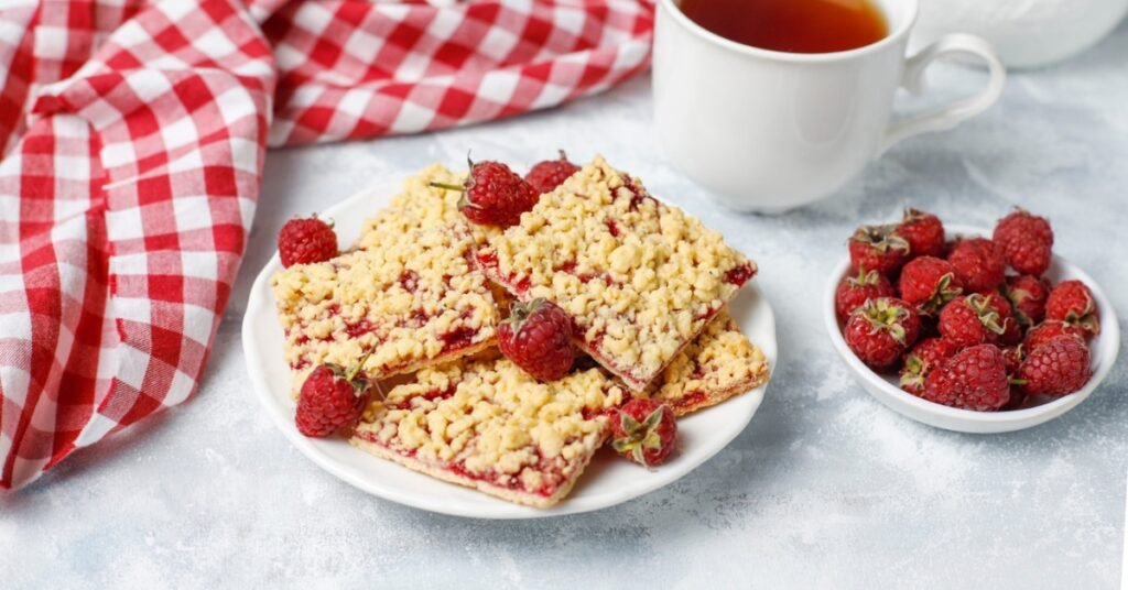 Strawberry Oatmeal Crumble Bars