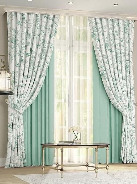 Contemporary window décor