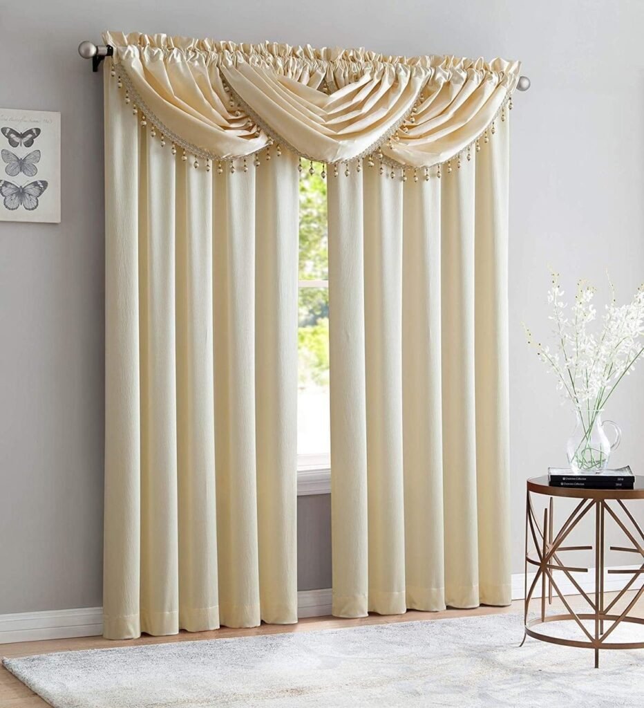 Decorative window curtain design